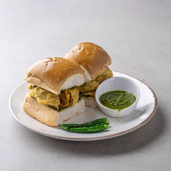 Paneer-stuffed vada Pav with Chilli Chutney